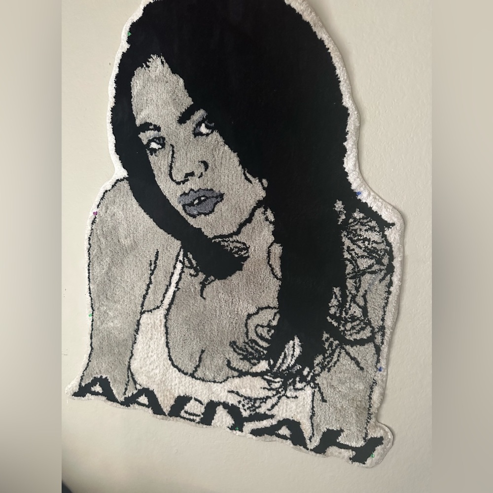 AALIYAH RUG BEAUTIFUL ONE OF A KIND BRAND NEW